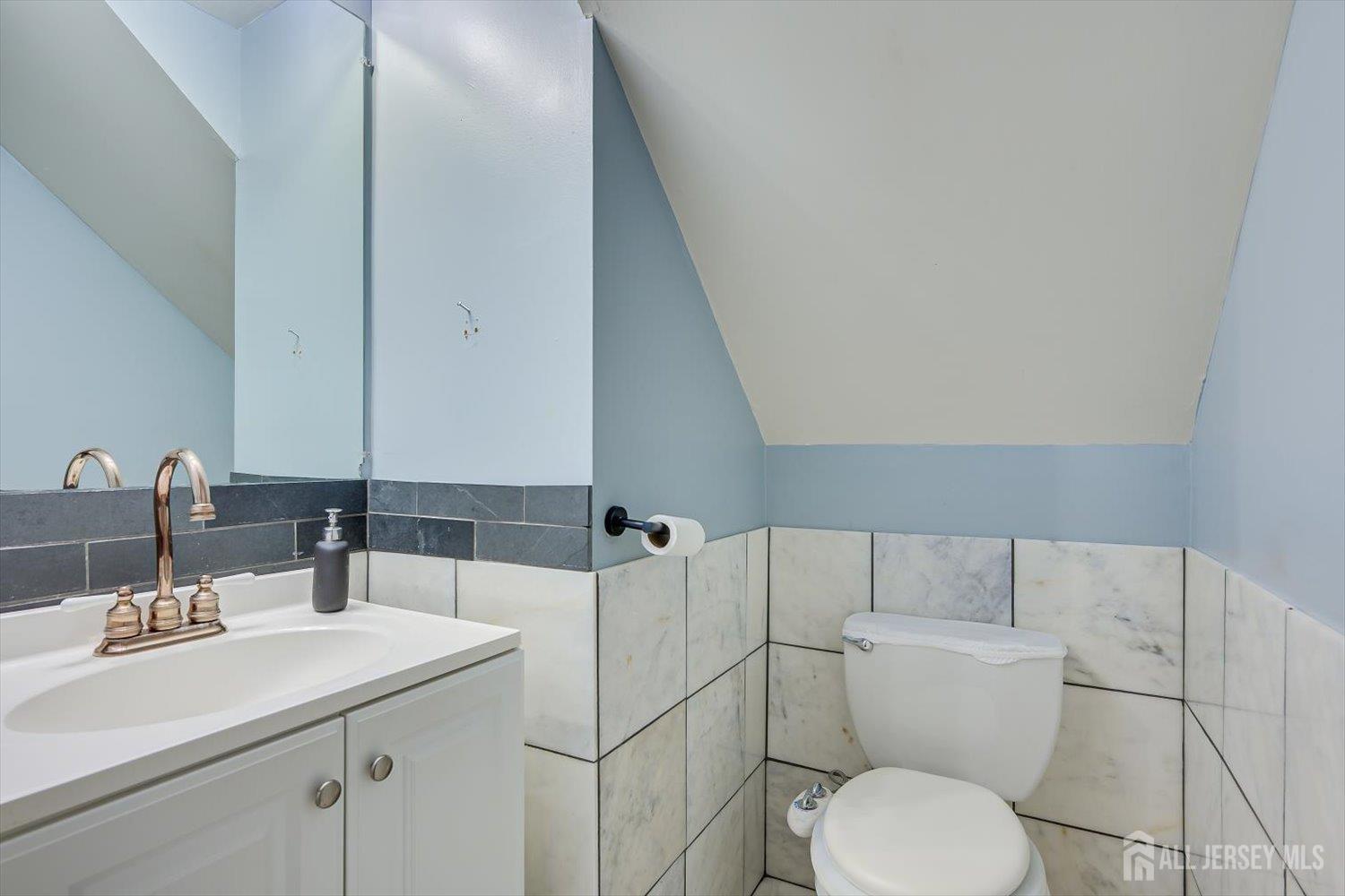 63 Renaissance Lane New Brunswick, NJ 08901 - Photo 10 of 19