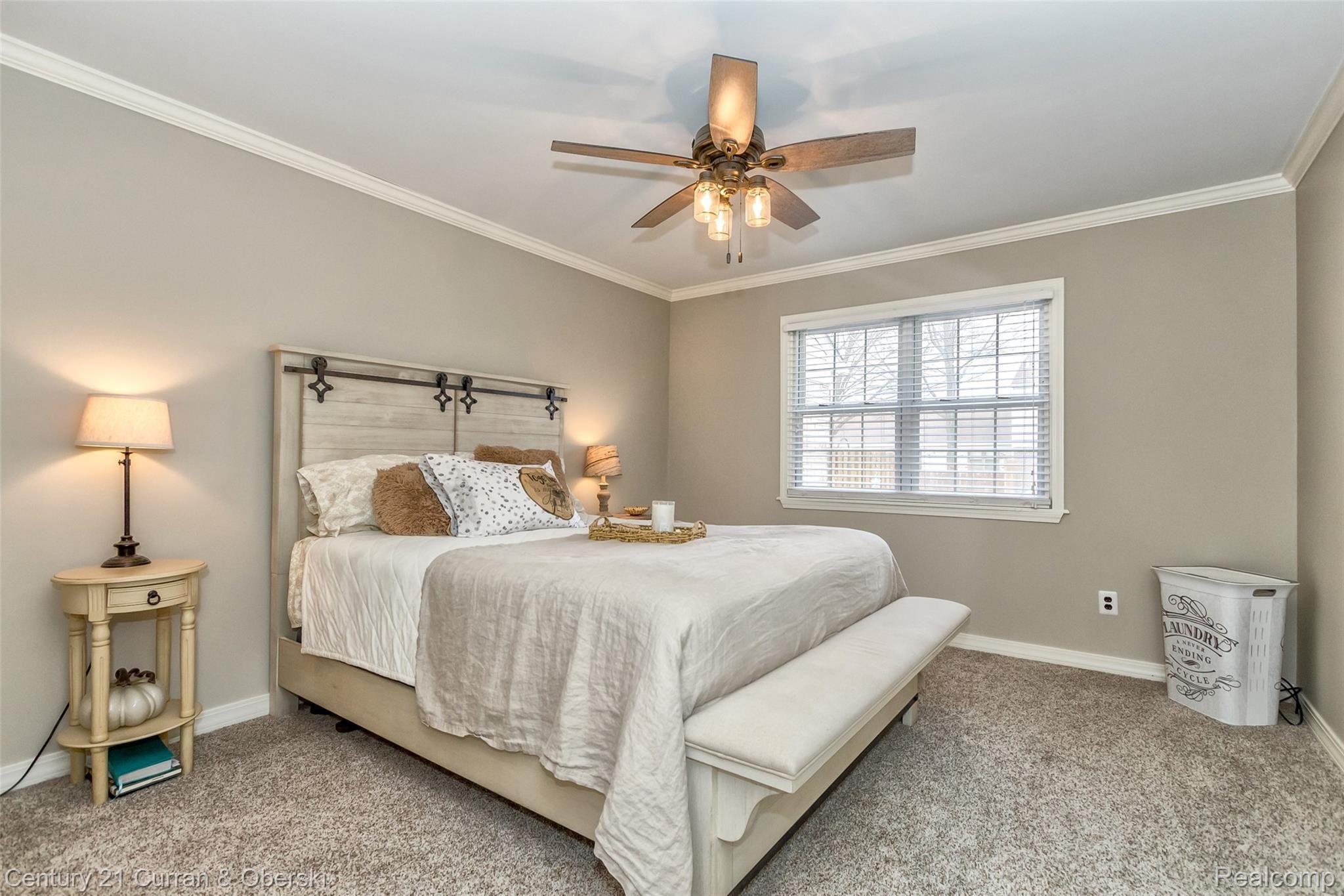 17560 Rudgate Street Southgate, MI 48195 - Photo 18 of 31 18.jpg