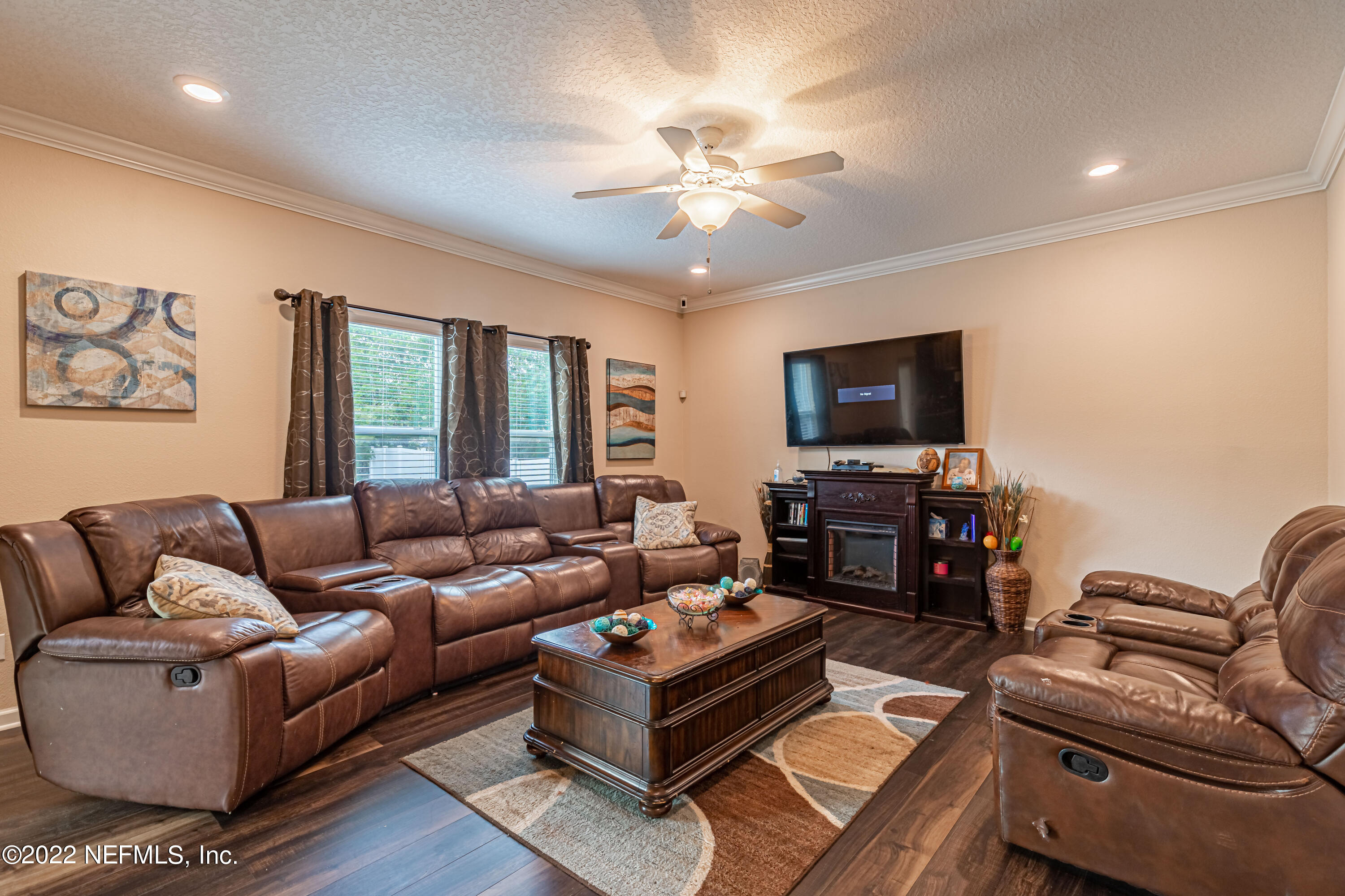 16026 Tisons Bluff Road Jacksonville, FL 32218 - Photo 8 of 31 8 Family Room-2