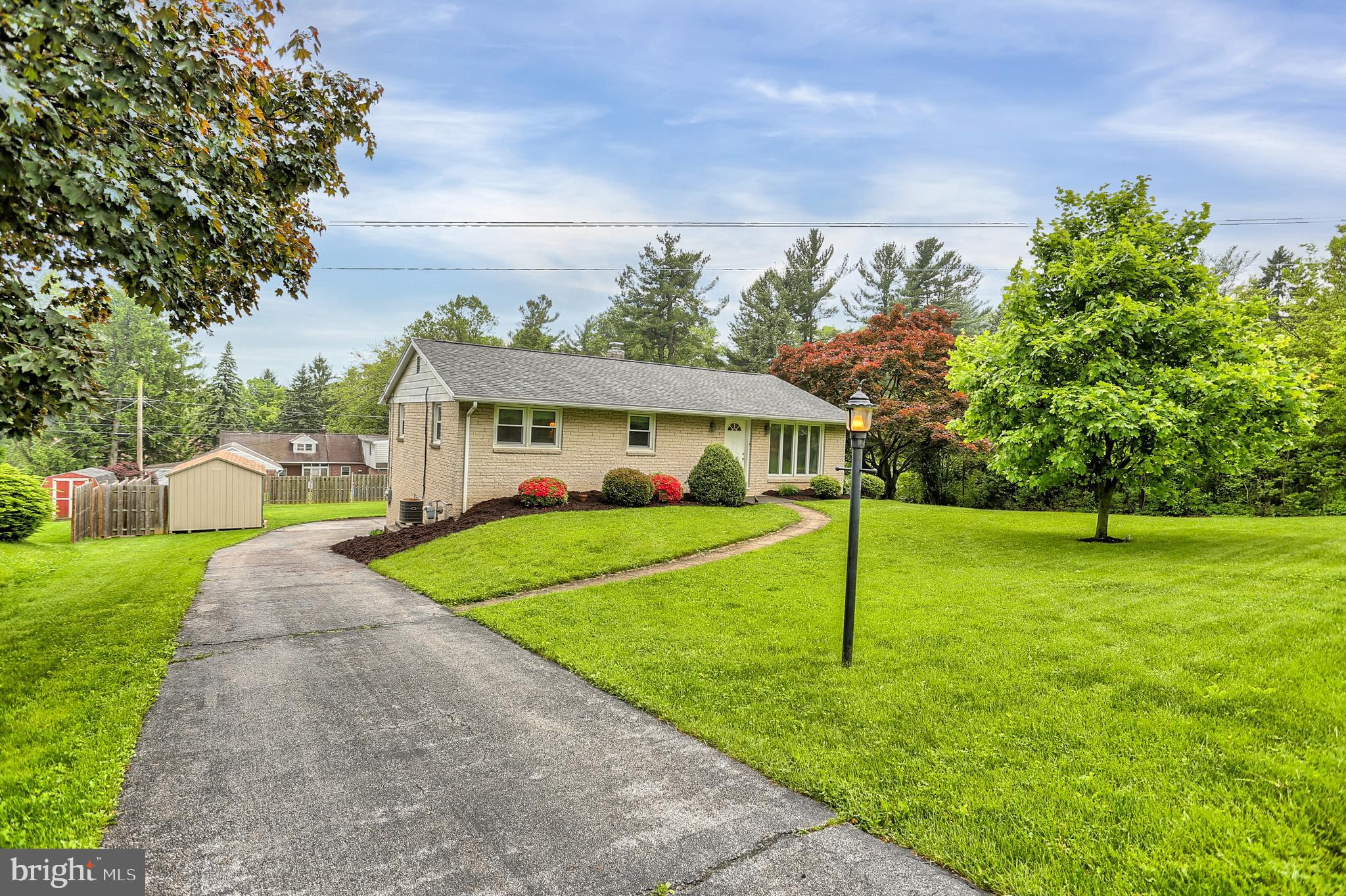 330 Hillcrest Road York, PA 17403 - Photo 2 of 32