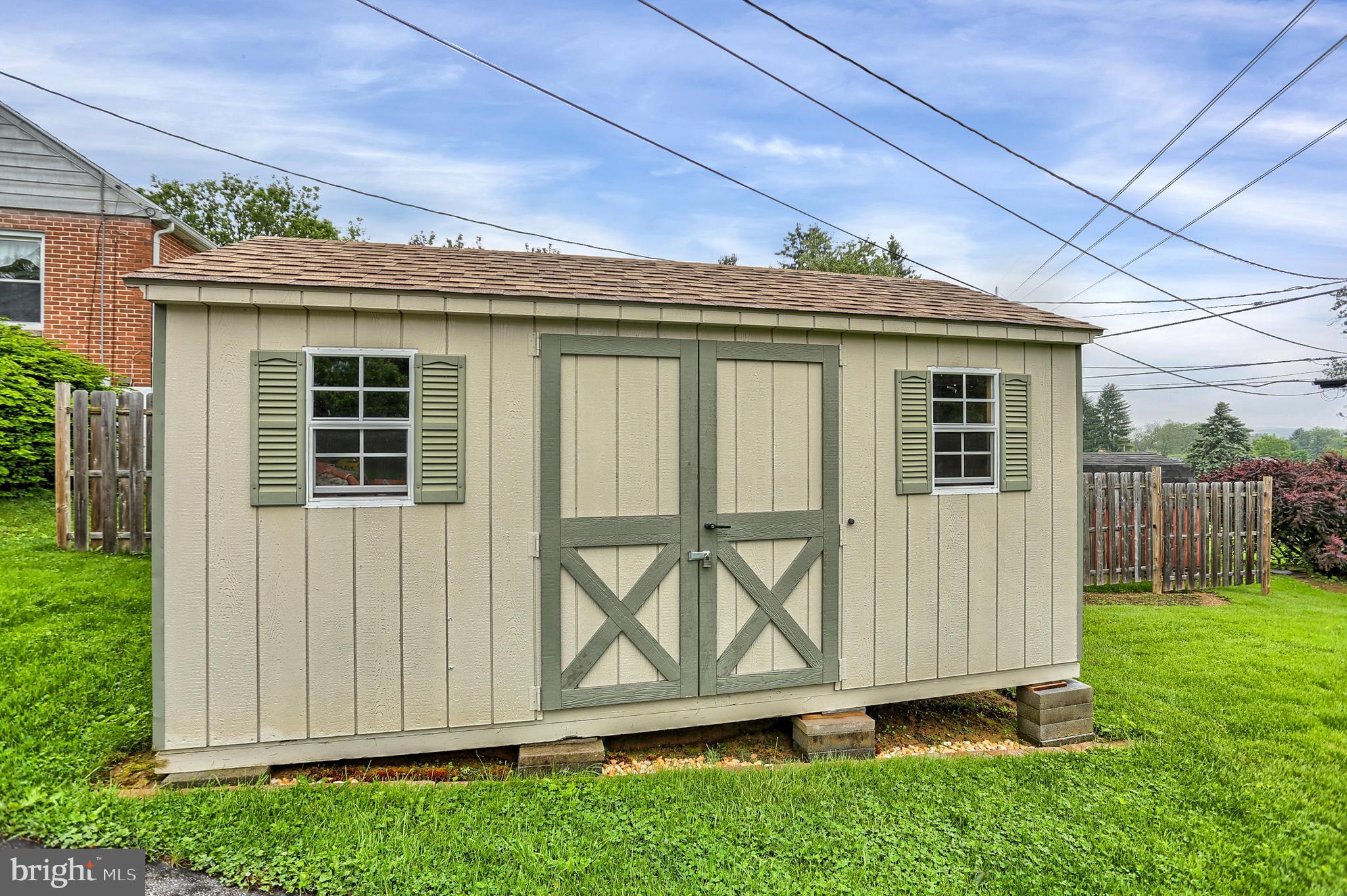 330 Hillcrest Road York, PA 17403 - Photo 29 of 32 Large 10' x 14' Shed