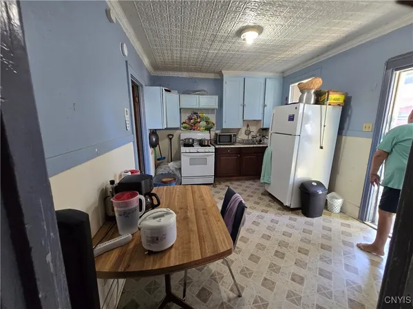 $189,900 | 410 Ash Street, Syracuse, NY 13208