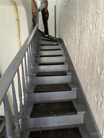 $189,900 | 410 Ash Street, Syracuse, NY 13208