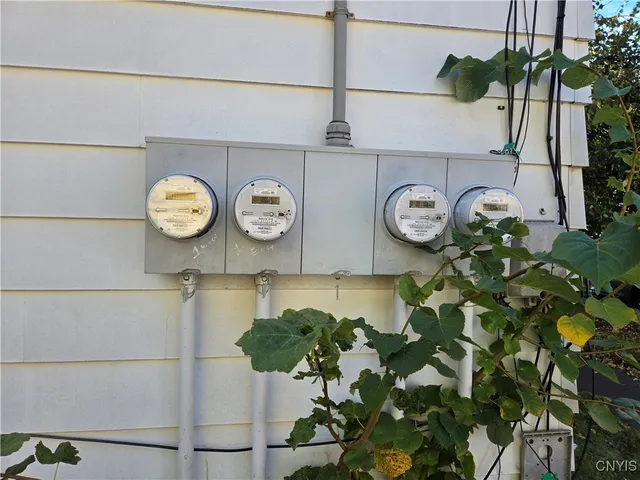 $199,900 | 410 Ash Street, Syracuse, NY 13208