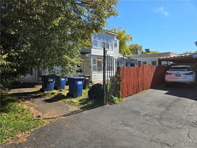 $199,900 | 410 Ash Street, Syracuse, NY 13208