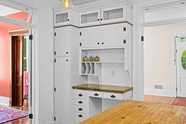 $299,900 | 617 East A Street, Belleville, IL 62220