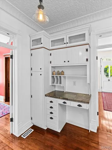 $299,900 | 617 East A Street, Belleville, IL 62220