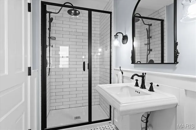 $299,900 | 617 East A Street, Belleville, IL 62220