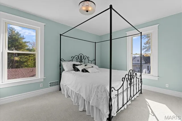 $299,900 | 617 East A Street, Belleville, IL 62220