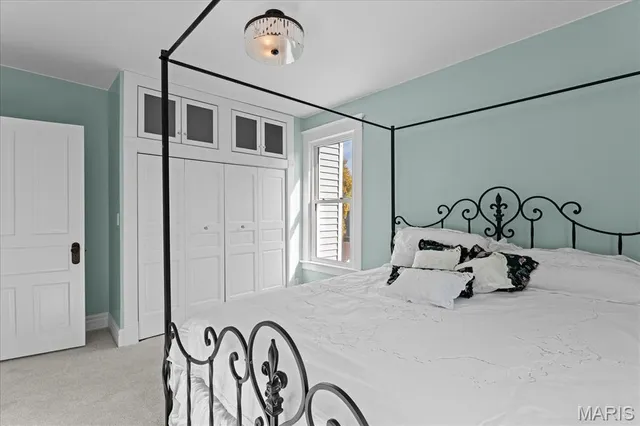 $299,900 | 617 East A Street, Belleville, IL 62220