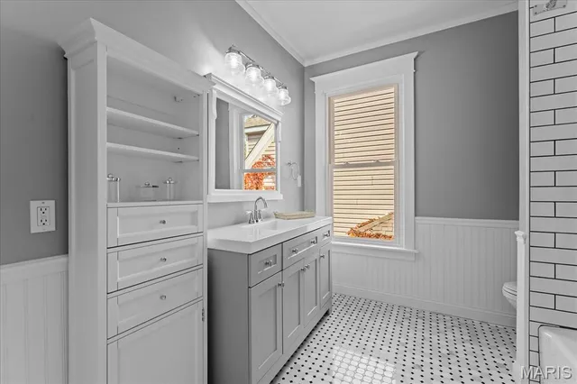 $299,900 | 617 East A Street, Belleville, IL 62220