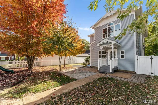 $299,900 | 617 East A Street, Belleville, IL 62220