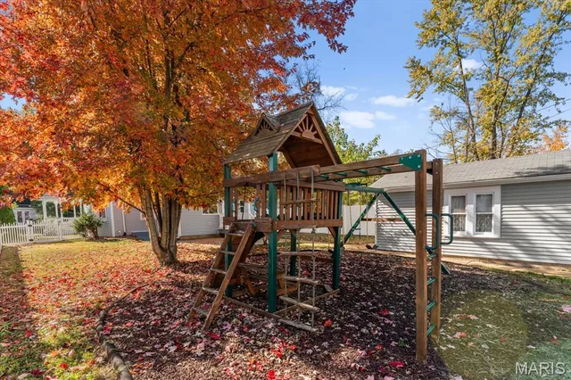 $299,900 | 617 East A Street, Belleville, IL 62220