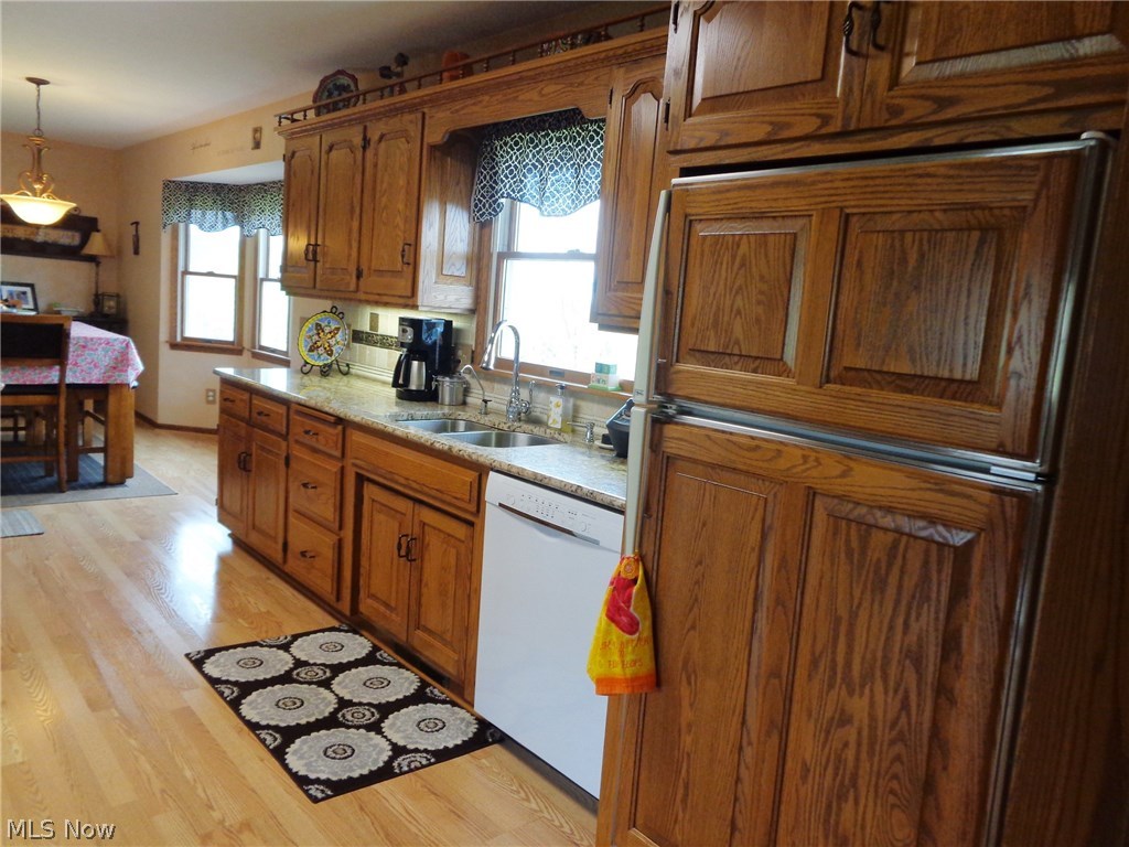 3202 Ridgeview Drive Southeast New Philadelphia, OH 44663 - Photo 3 of 33