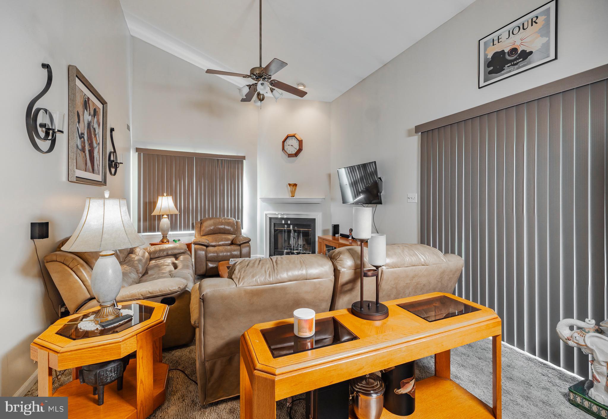 256 Sussex Road Swedesboro, NJ 08085 - Photo 11 of 29 Family Room