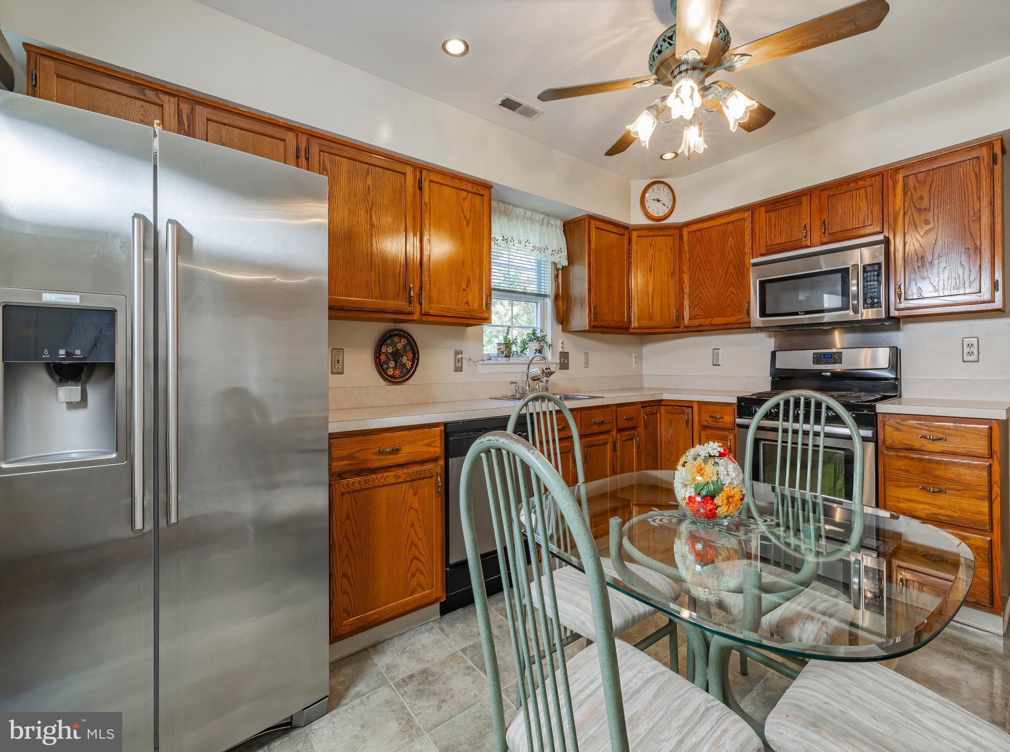 256 Sussex Road Swedesboro, NJ 08085 - Photo 8 of 29 Kitchen