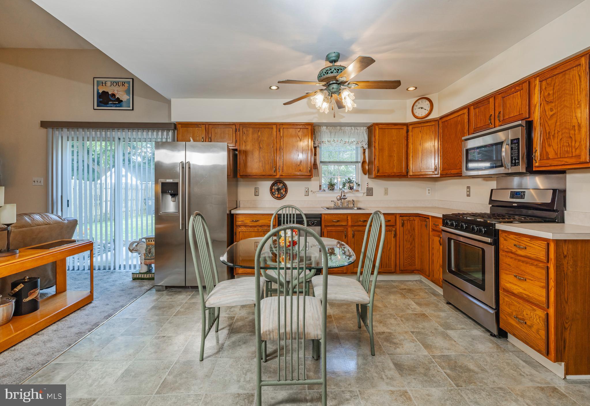 256 Sussex Road Swedesboro, NJ 08085 - Photo 9 of 29 Kitchen