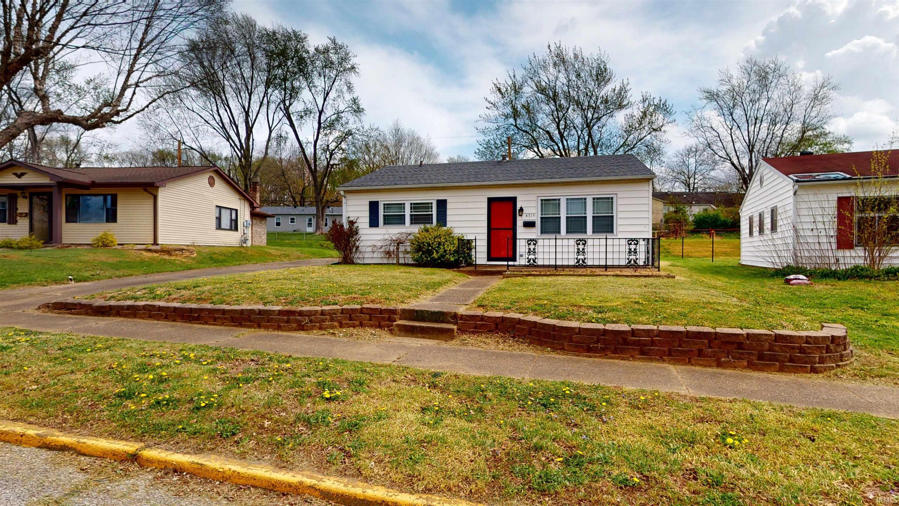 4315 Chadwick Road Evansville, IN 47710 - Photo 1 of 31 Gallery Image 1