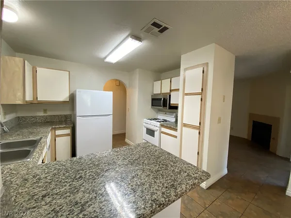 $1,600 | 2200 South Fort Apache Road, Unit 1204, Las Vegas, NV 89117