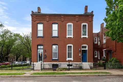 $465,900 | 2869 Missouri Avenue, St. Louis, MO 63118