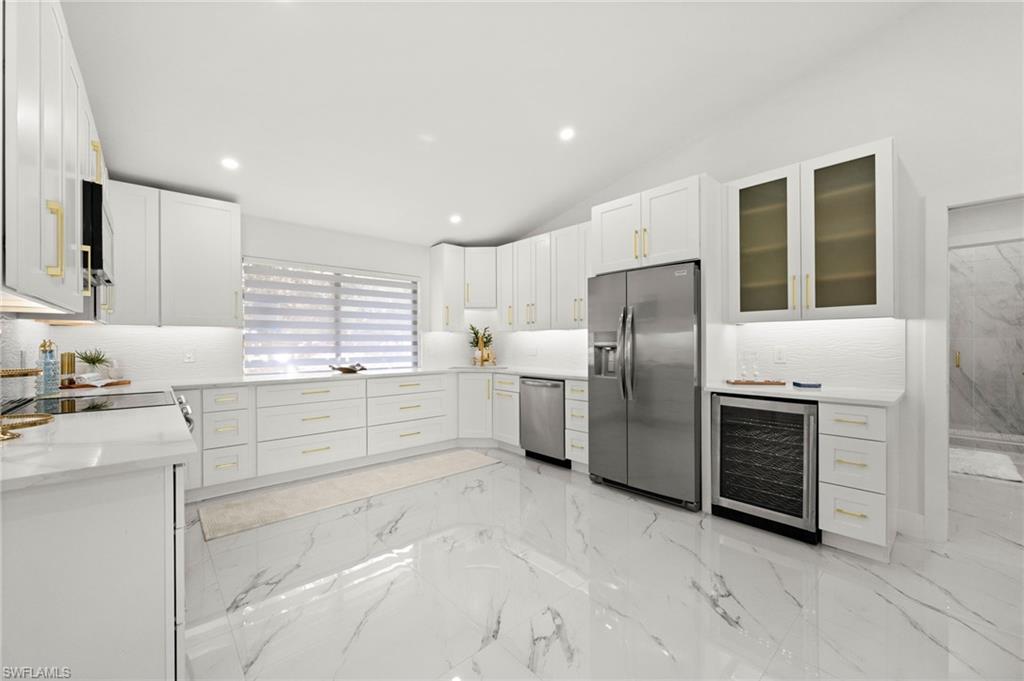 198 Albi Road, Unit 604 Naples, FL 34112 - Photo 6 of 38 Gallery Image 6