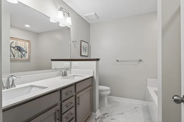 $385,000 | 5092 93rd Lane North, Brooklyn Park, MN 55443