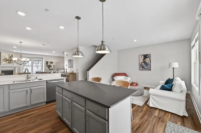 $385,000 | 5092 93rd Lane North, Brooklyn Park, MN 55443