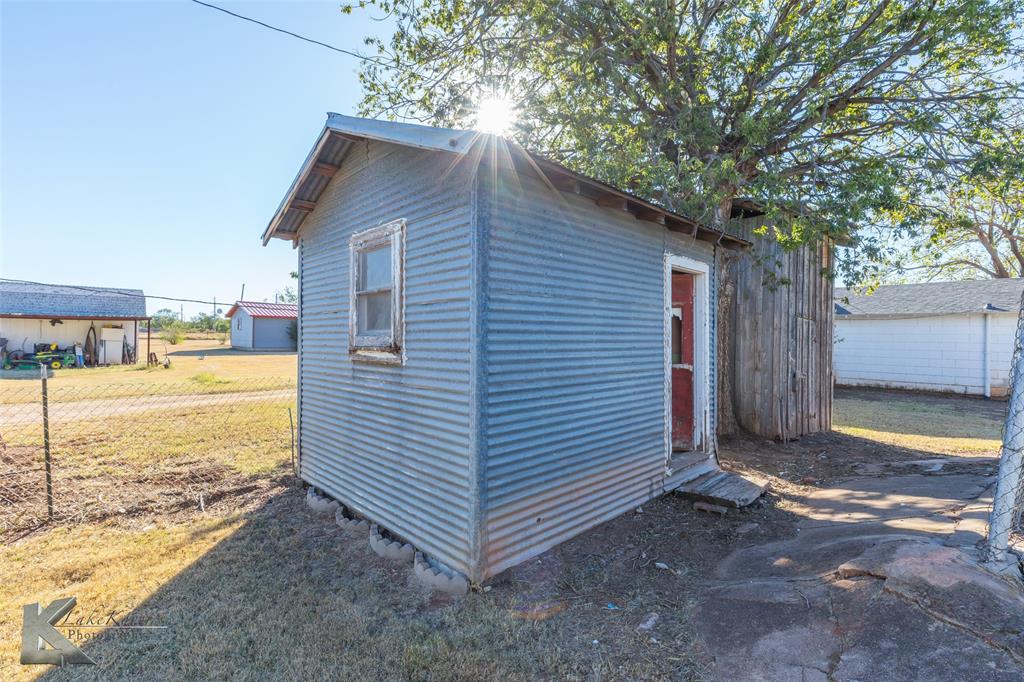 405 South Hinton Street Benjamin, TX 79505 - Photo 27 of 40 View of outbuilding