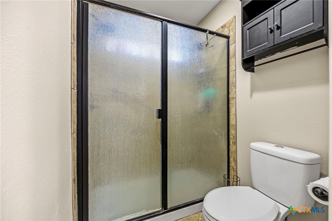 11207 Oak Tree Drive Salado, TX 76571 - Photo 19 of 34 Master shower