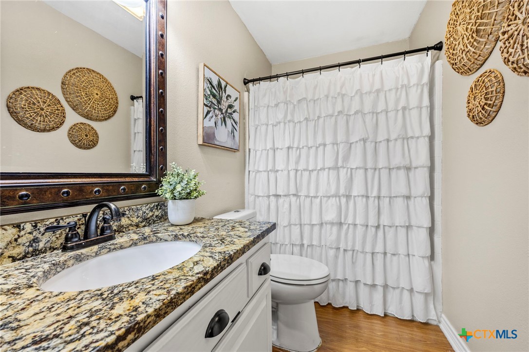 11207 Oak Tree Drive Salado, TX 76571 - Photo 21 of 34 Guest bathroom