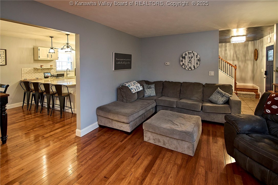 995 Hickory Mills Road Hurricane, WV 25526 - Photo 4 of 43 Gallery Image 4