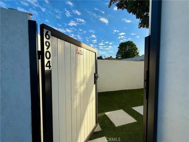 $3,499 | 6904 Corbin Avenue, Reseda, CA 91335