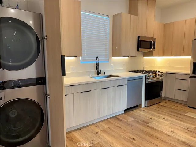 $3,499 | 6904 Corbin Avenue, Reseda, CA 91335