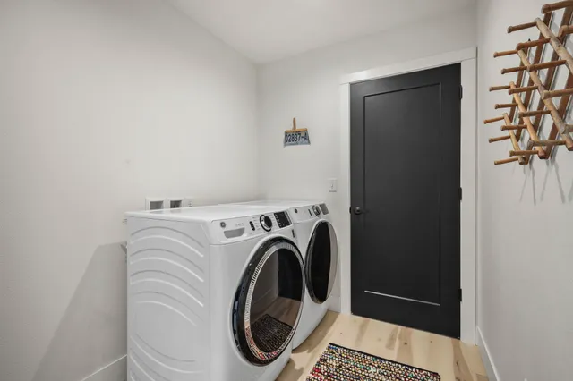 $649,000 | N8620 North Log Cabin Court, New Lisbon, WI 53950