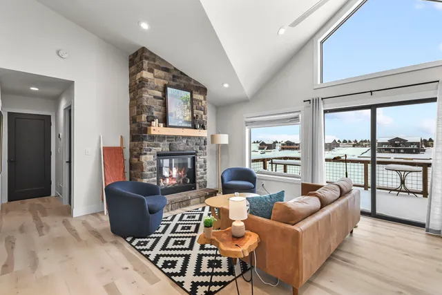 $649,000 | N8620 North Log Cabin Court, New Lisbon, WI 53950