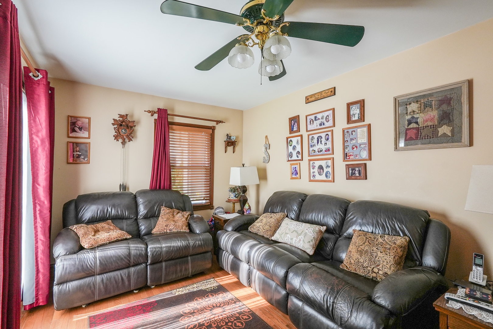244 West 4th Street Manteno, IL 60950 - Photo 18 of 42 a living room with furniture