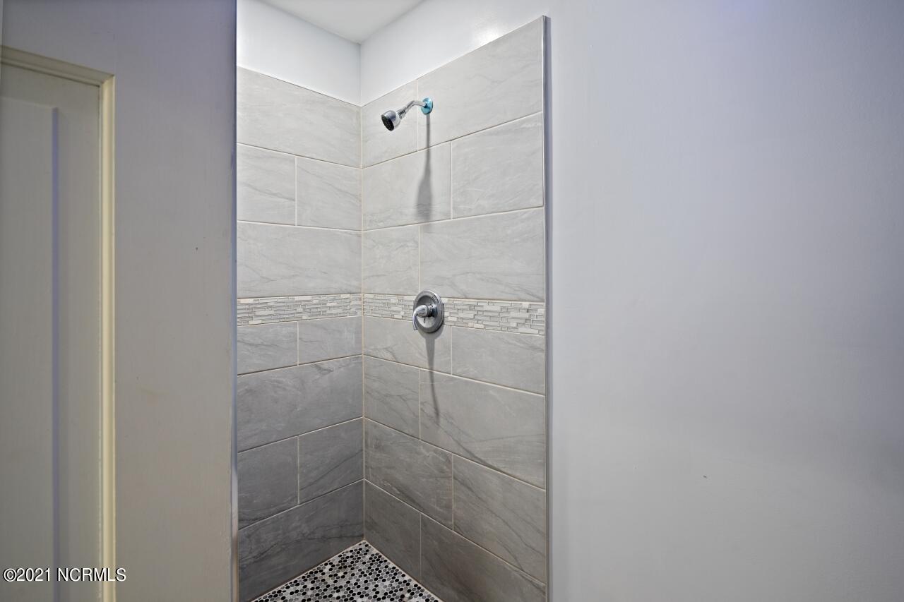 307 Lillian Road West Wilson, NC 27893 - Photo 23 of 29 Master Bath 2