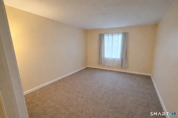 a view of empty room with window