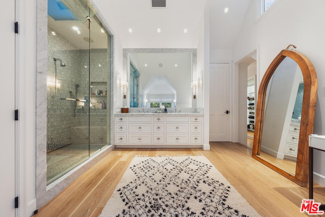 2600 Mandeville Canyon Road Los Angeles, CA 90049 - Photo 25 of 50