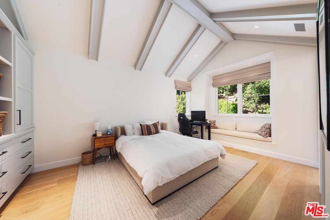 2600 Mandeville Canyon Road Los Angeles, CA 90049 - Photo 33 of 50