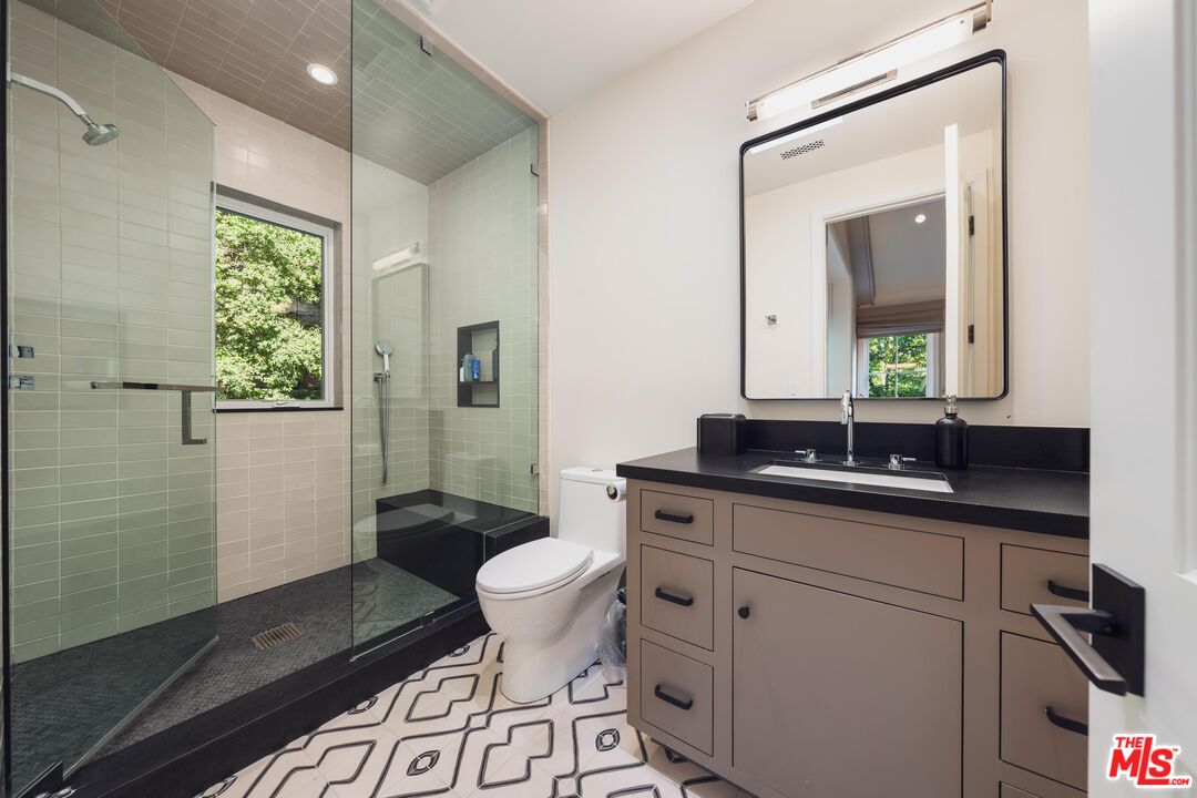 2600 Mandeville Canyon Road Los Angeles, CA 90049 - Photo 34 of 50