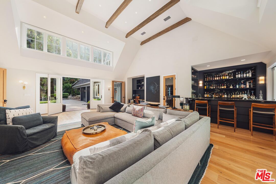 2600 Mandeville Canyon Road Los Angeles, CA 90049 - Photo 9 of 50