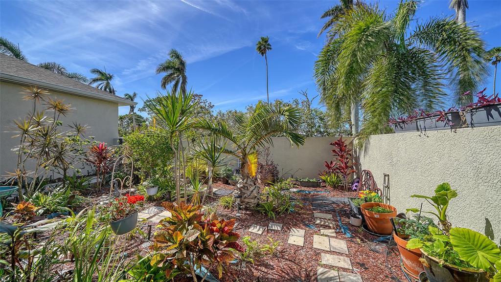 1111 Mallorca Drive Bradenton, FL 34209 - Photo 9 of 78