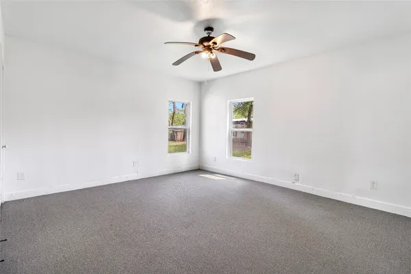 $1,450 | 725 South Washington Avenue, Livingston, TX 77351