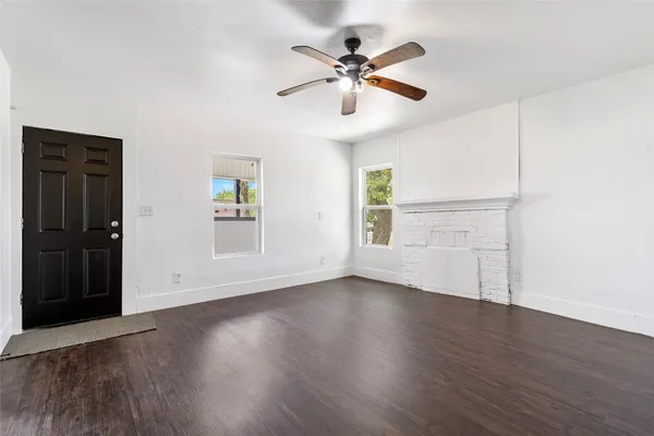 $1,450 | 725 South Washington Avenue, Livingston, TX 77351