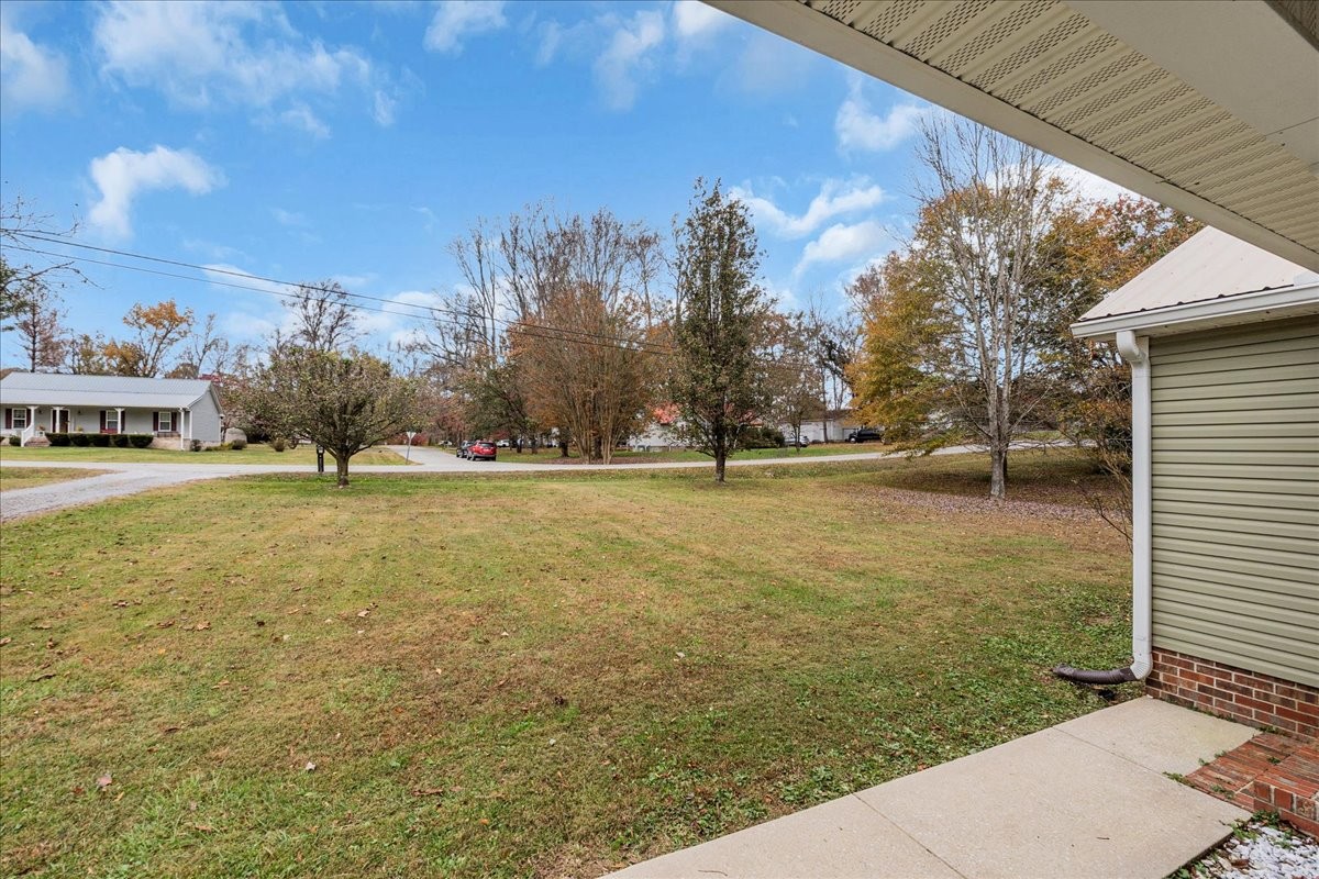 99 Arrowhead Drive Manchester, TN 37355 - Photo 6 of 39 a view of outdoor space with garden