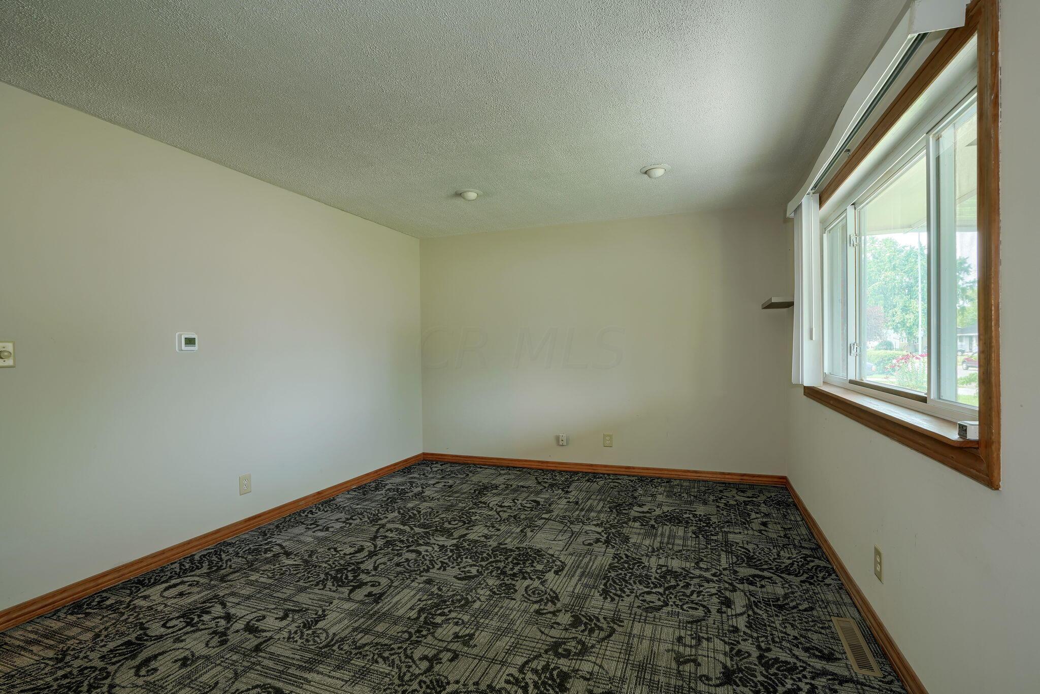 3792 Wade Road Columbus, OH 43232 - Photo 13 of 39 3792 Wade Rd (12)