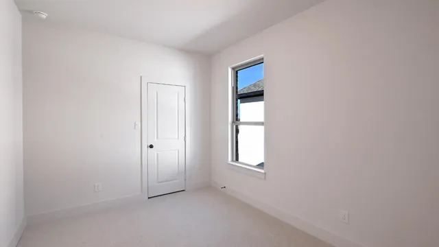 $449,900 | 580 Bay Breeze Drive, Kyle, TX 78640