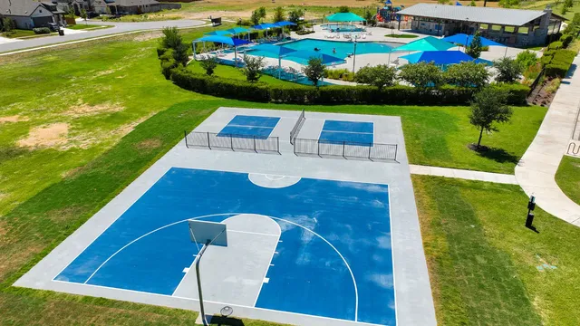 $449,900 | 580 Bay Breeze Drive, Kyle, TX 78640