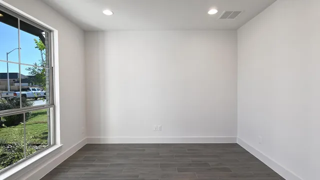 $449,900 | 580 Bay Breeze Drive, Kyle, TX 78640